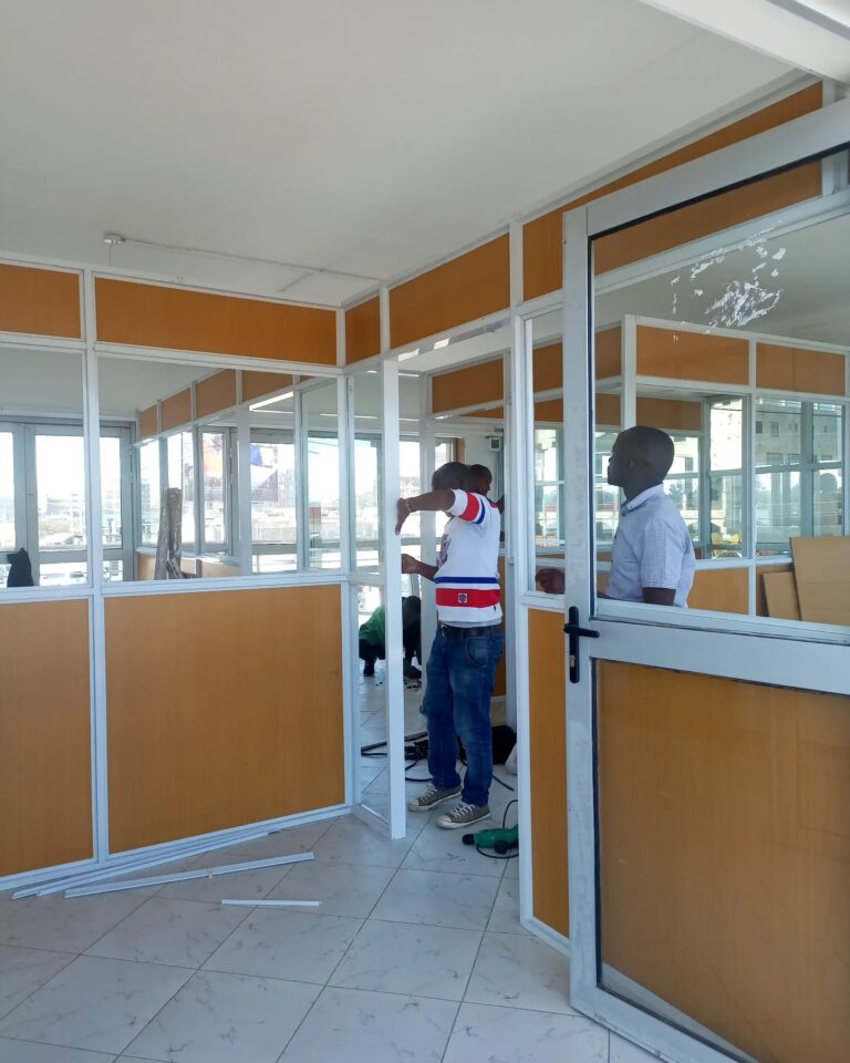 Platinum Glass and Aluminium